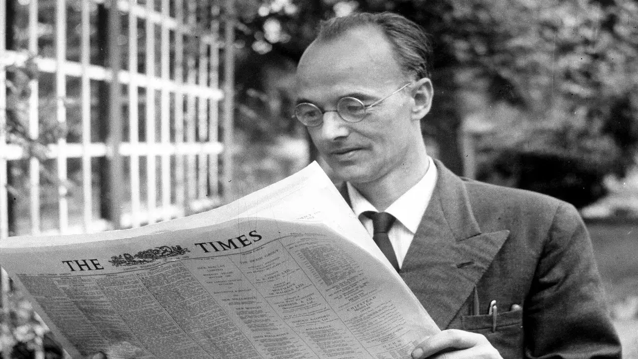 Klaus Fuchs: The Atomic Spy Who Betrayed the West.